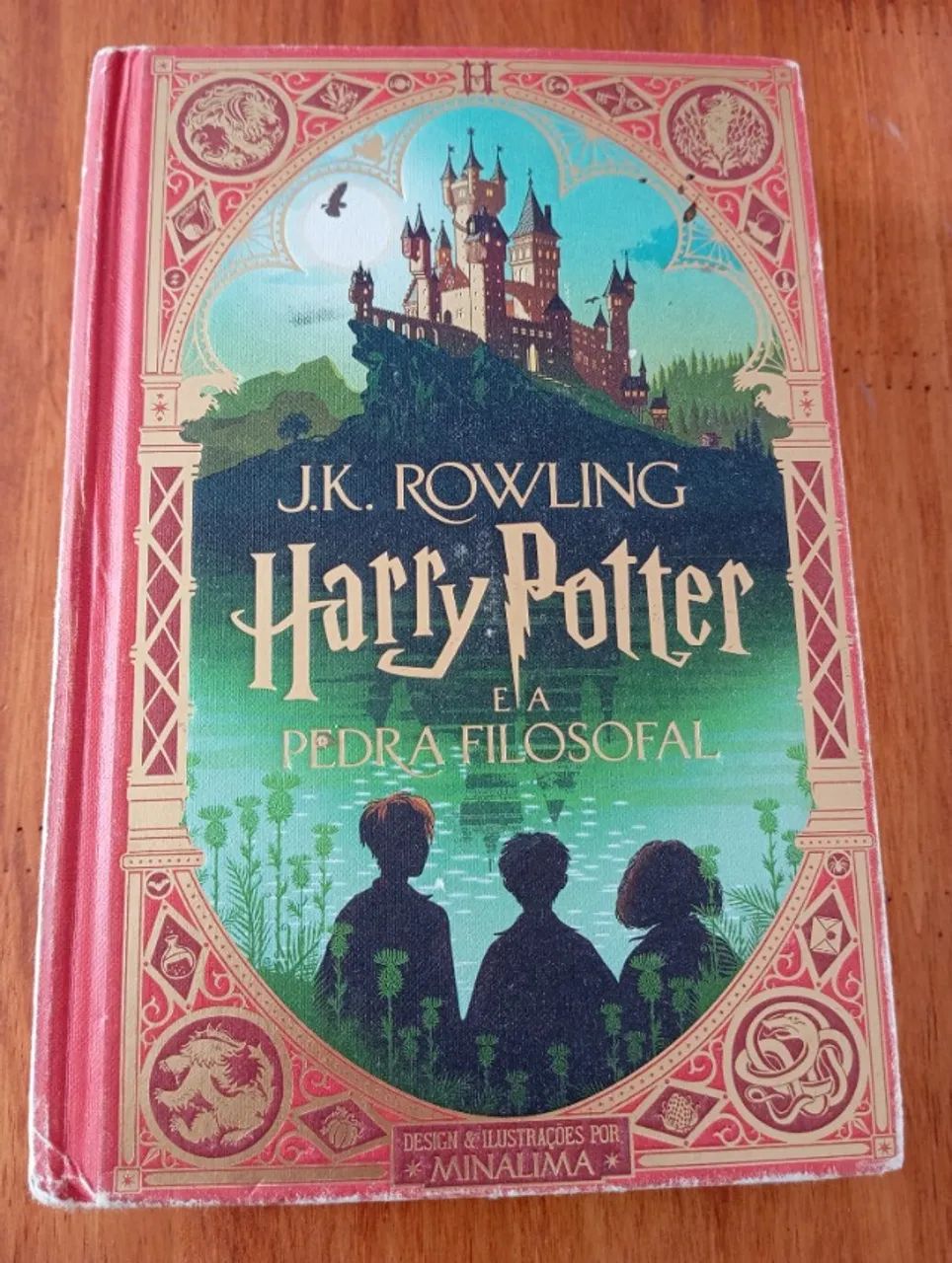 Livro Harry Potter e a Pedra Filosofal 