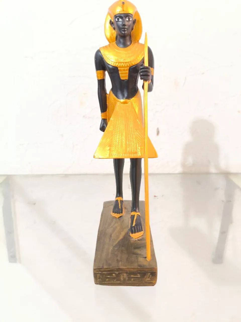 Estátua do guardião do rei Tutancâmon 