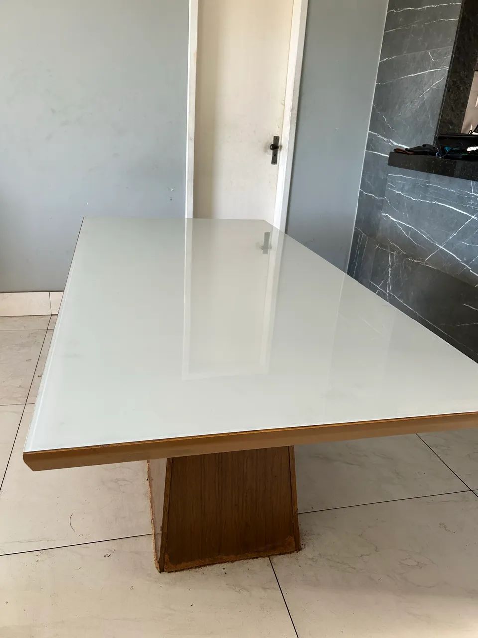 Mesa de jantar com tampo de vidro sem cadeiras 64962186067714121