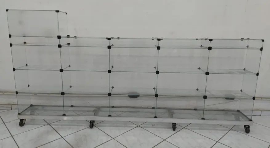 Balcão Vitrine Modulado Com Rodinhas e Base Alumínio Para Loja - Foto 2