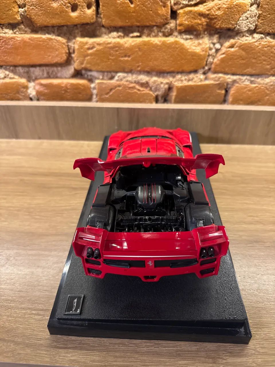 Miniatura Ferrari FXX - Escala 1:18 - Hot Wheels Elite - Hobbies e