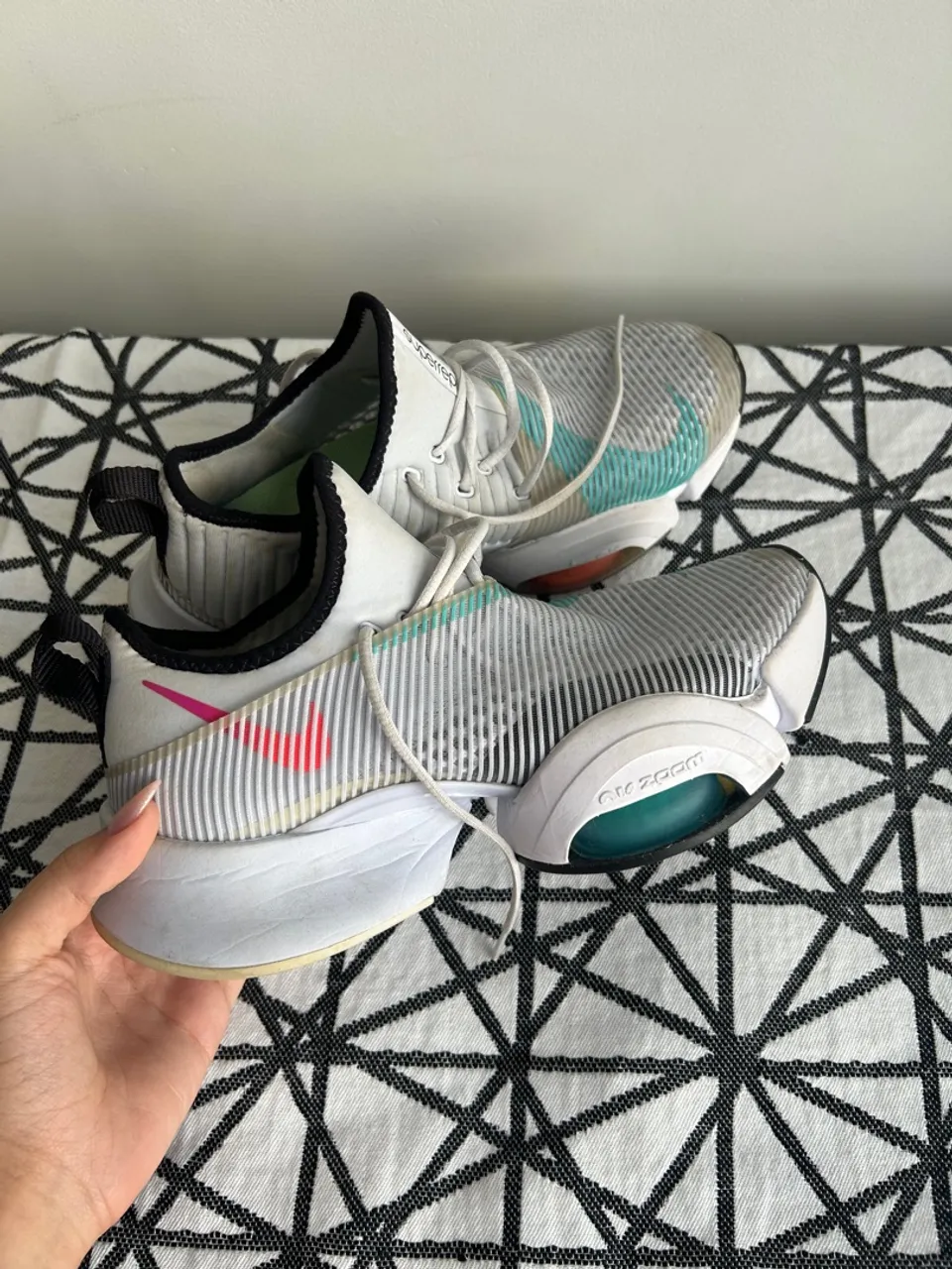 Tênis Nike SuperRep Branco com Detalhes