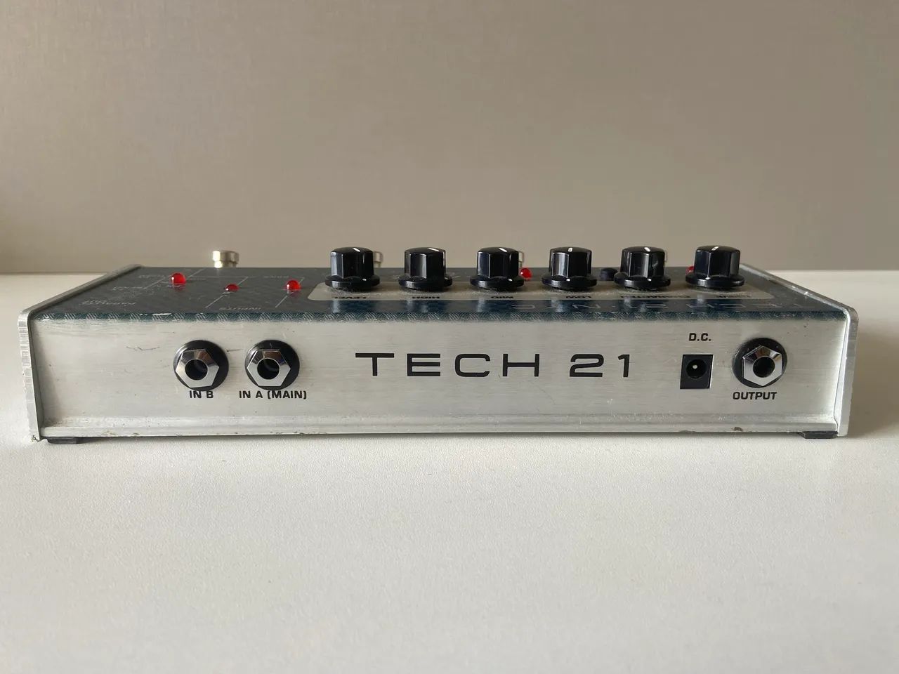 Pedal Tech 21 SansAmp - VT Bass Deluxe - Instrumentos musicais