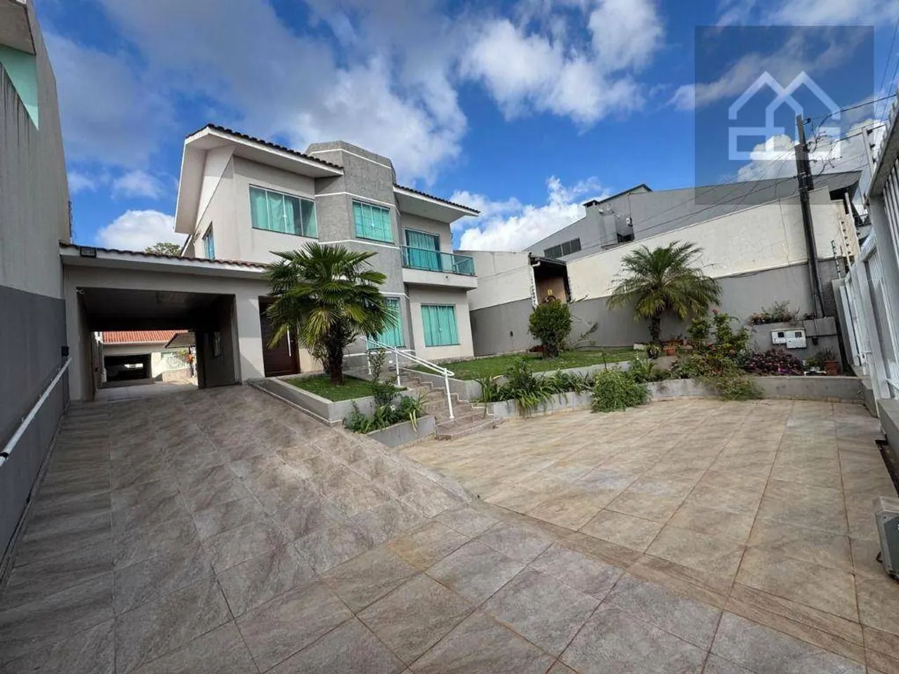 Sobrado com 5 dormitórios para alugar, 422 m² por R$ 13.000/mês - Centro - Cascavel/PR