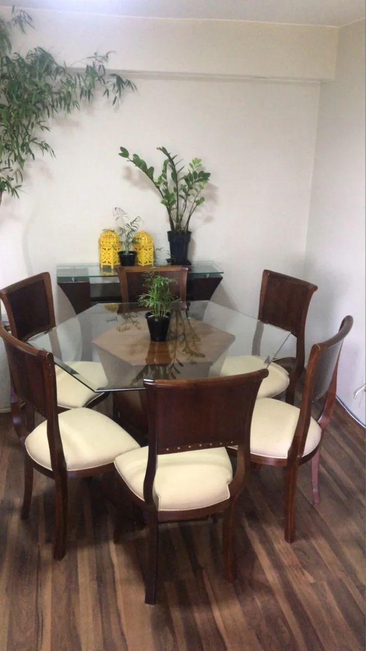 Conjunto mesa e cadeiras + aparador  - Foto 3