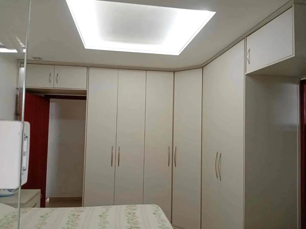 Amplo Apartamento com área total de 85 M2 no Centro de São Fidélis: Conforto, Espaço e Loc