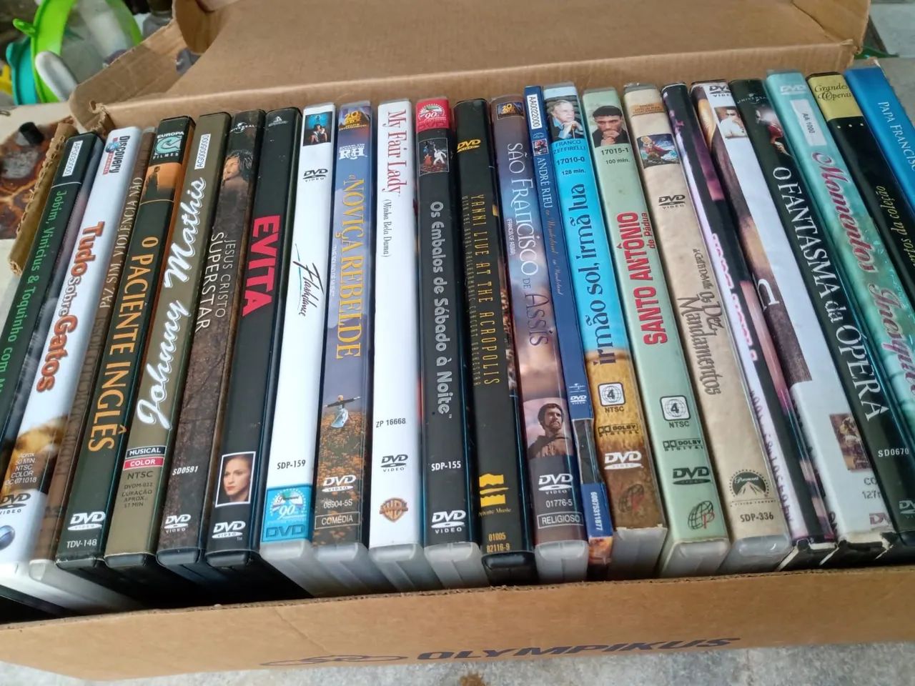 Coleção de DVDs de filmes e musicais - Foto 3