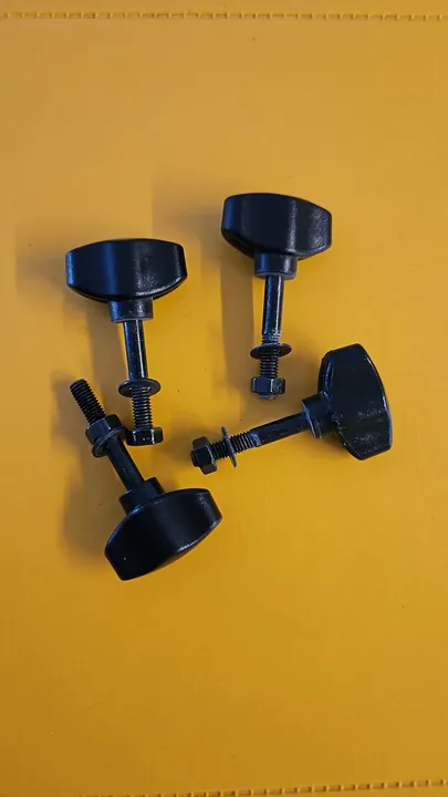4 parafusos yamaha para rack