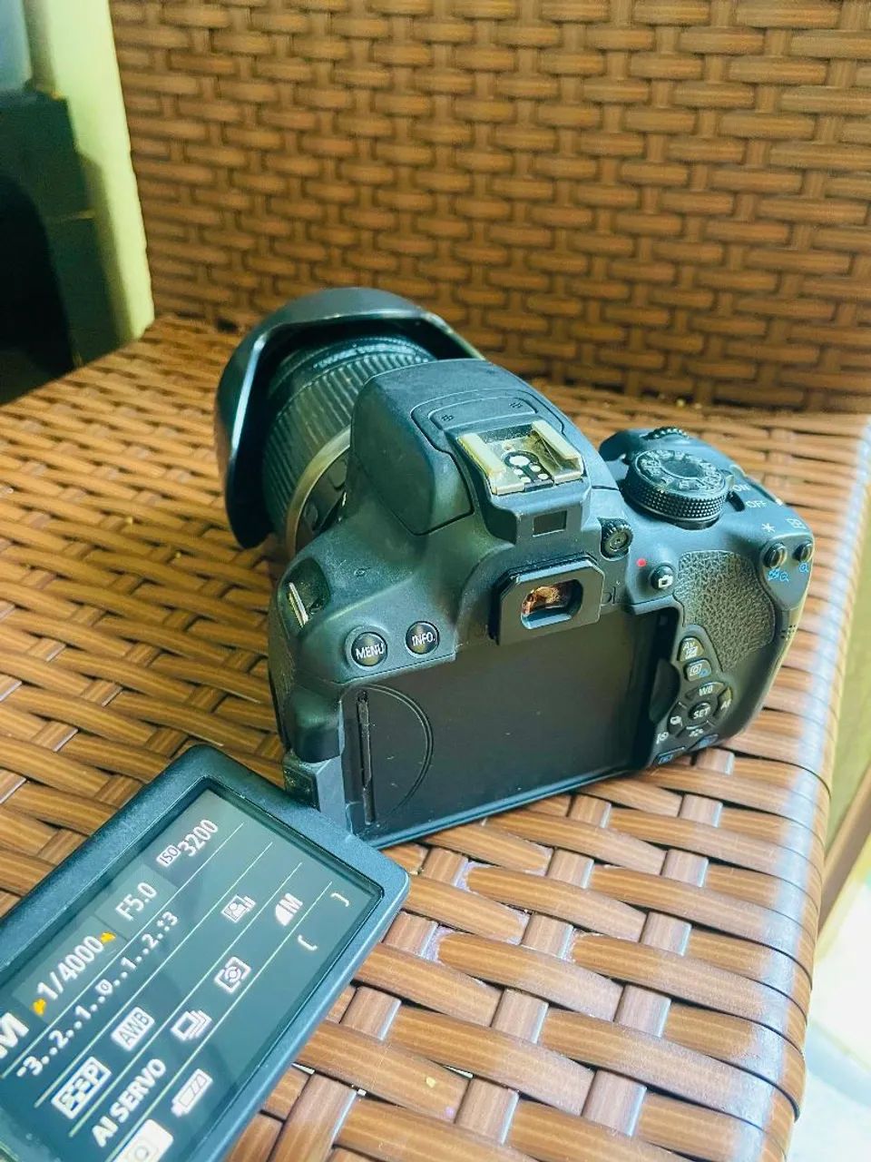 Câmera Canon DSLR com Lente 18-135mm - Foto 4