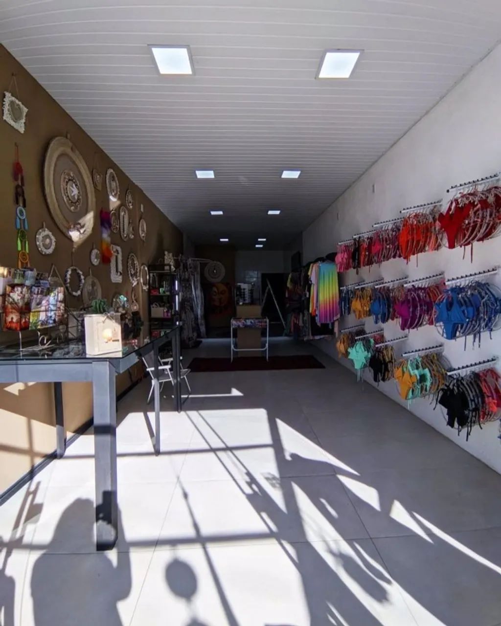 Loja de Moda praia e artesanato na Praia do Rosa - Foto 3