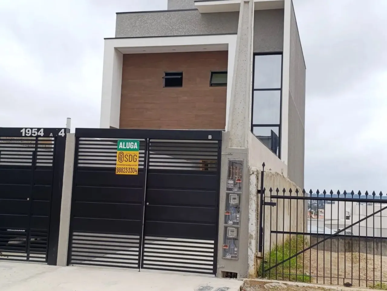 Sobrado com 1 quarto para alugar por R$ 1800.00, 50.00 m2 - JARDIM CLAUDIA - PINHAIS/PR