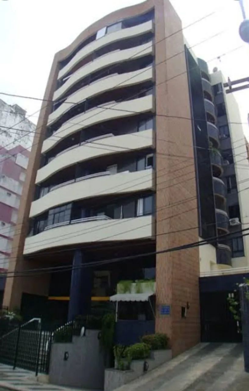 Apto na Barra Excelente localização 