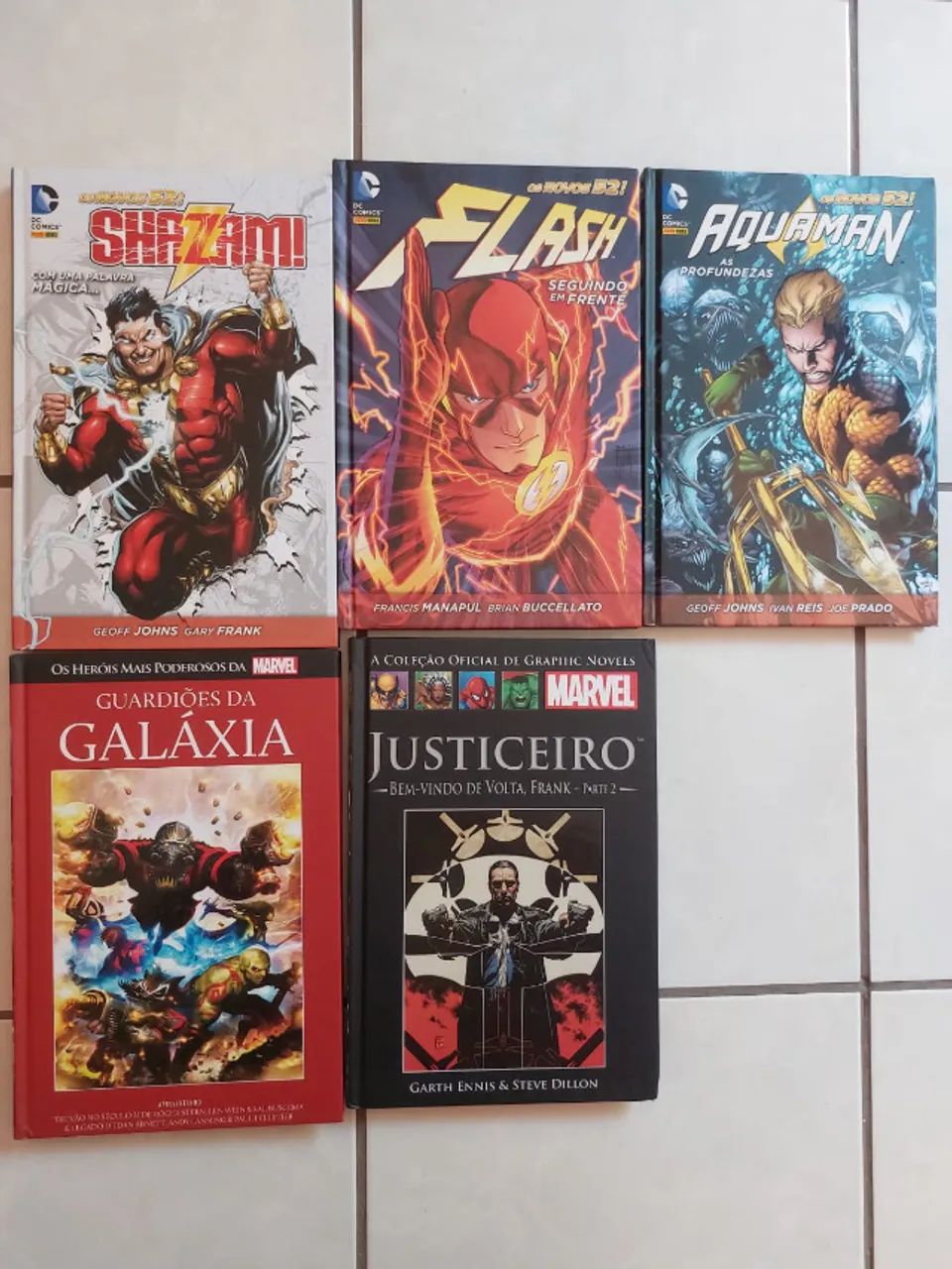 Pacote HQs novos 52 e Marvel salvat