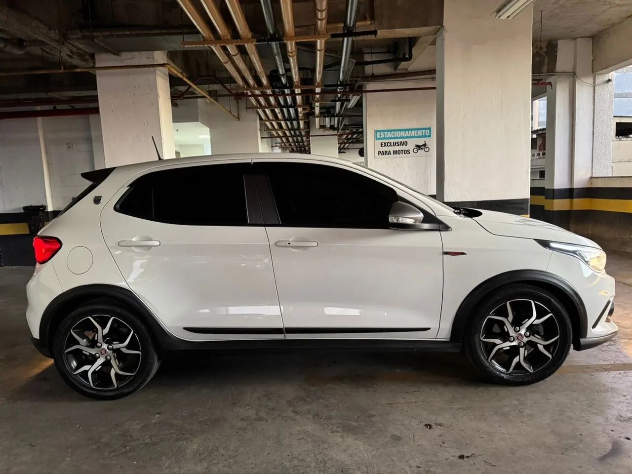 Argo hgt 2018 / o mais top da categoria 32.000 km
