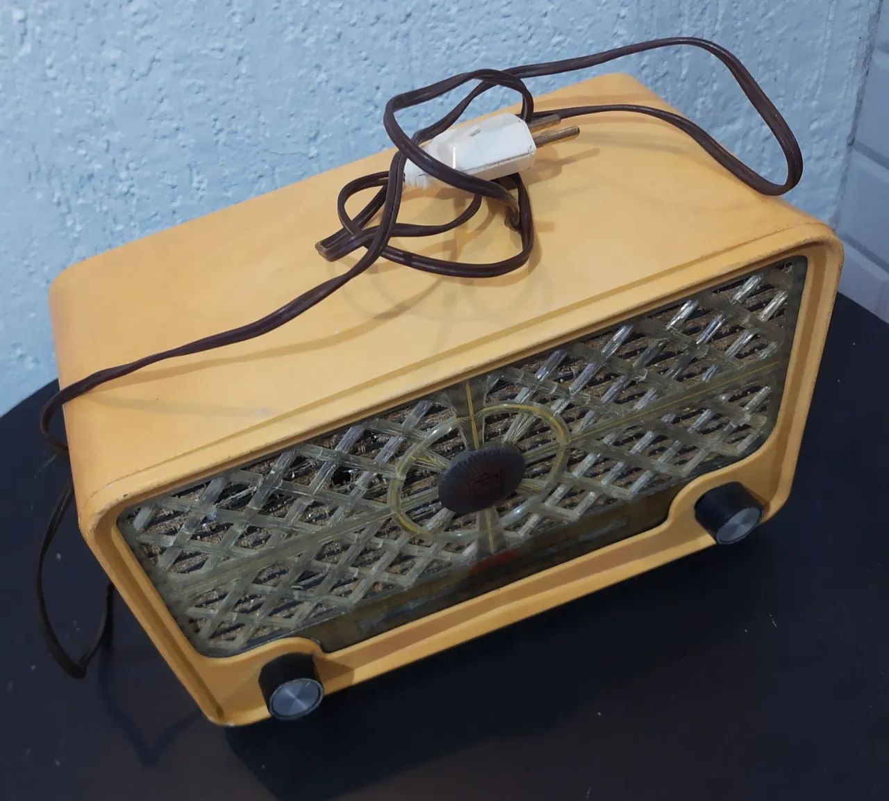 Rádio antigo a válvula TODO ORIGINAL DECORAÇÃO  - Foto 4