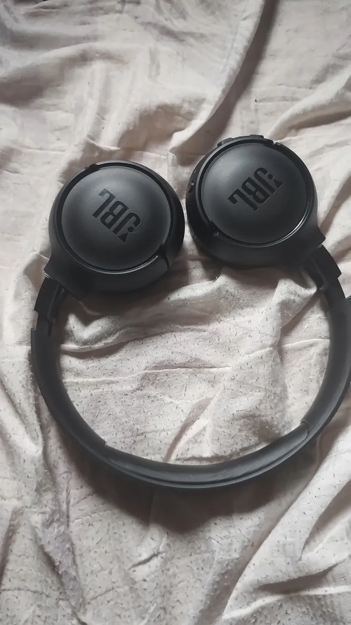 Fone bluetooth JBL novo