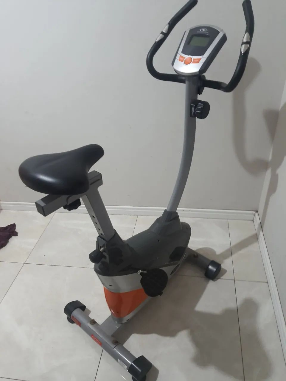 Bicicleta Ergométrica Athletic Works- Ótimo Estado - Foto 3