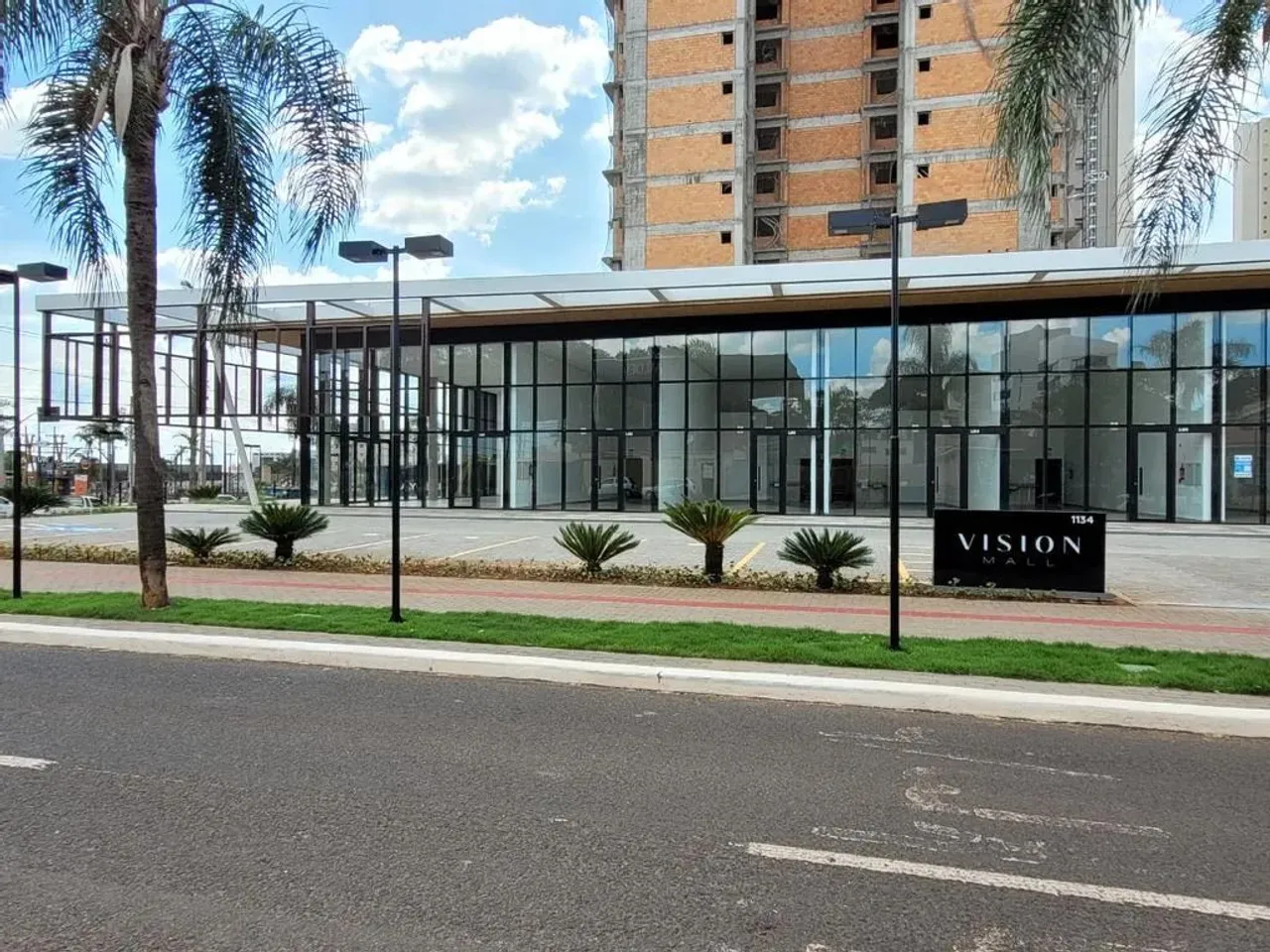 Sala para alugar em Maringá, Zona 08, com 78.99 m², Vision Mall