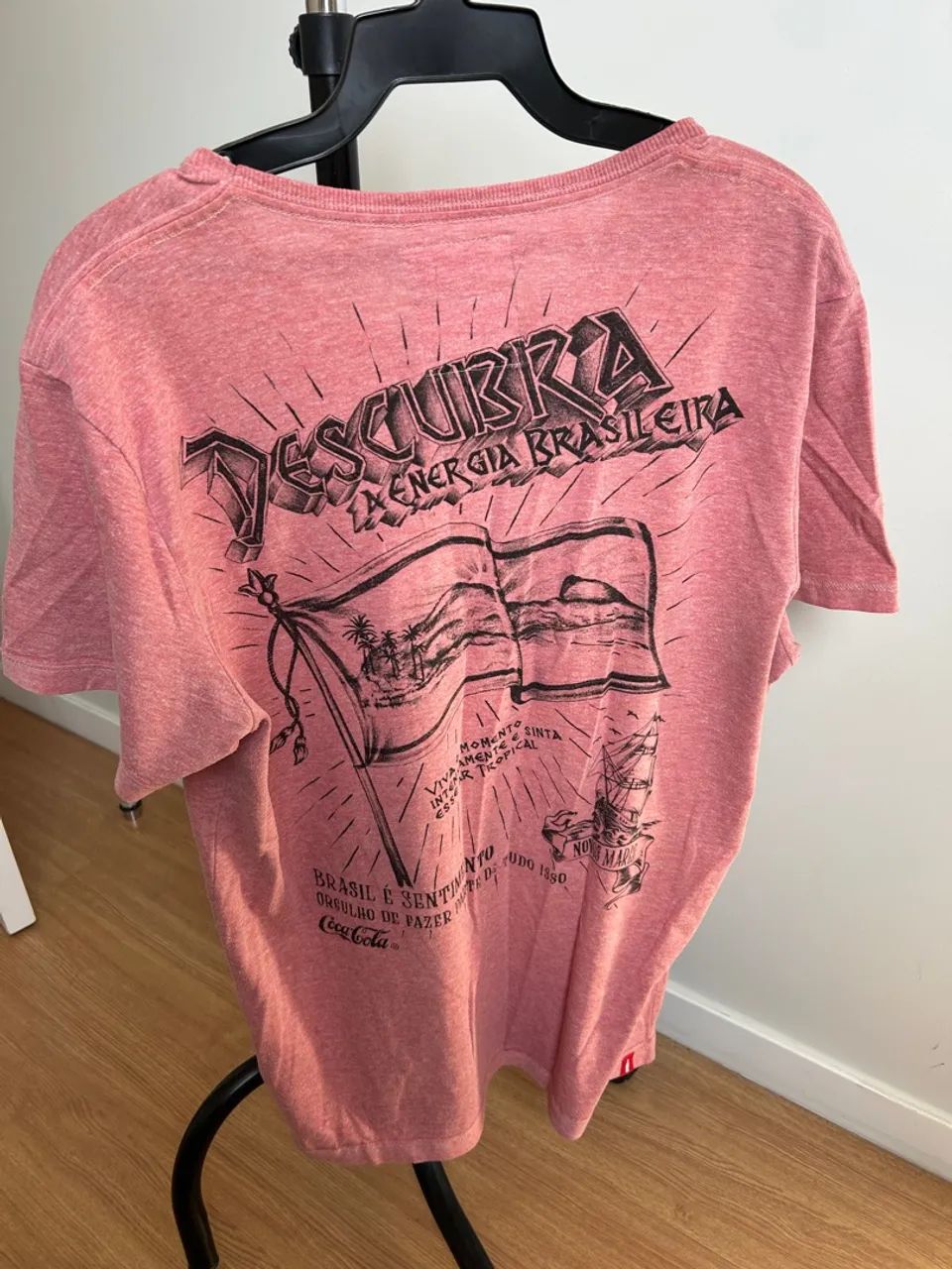 Camiseta Coca-Cola Original Denim Rosa - Foto 3