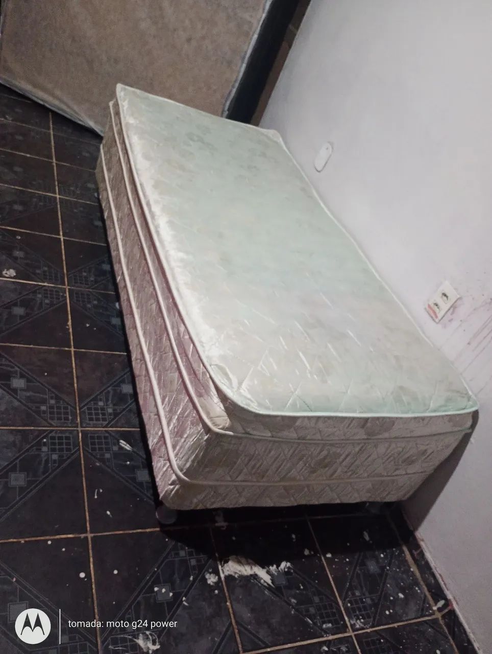 Cama Box Solteiro De Molas 64341864547713121