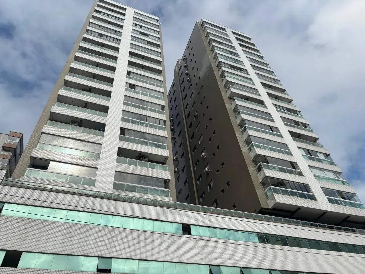 Imperdível! Apartamento à venda em Praia Grande-SP, no Canto do Forte, com 2 quartos, 1 su