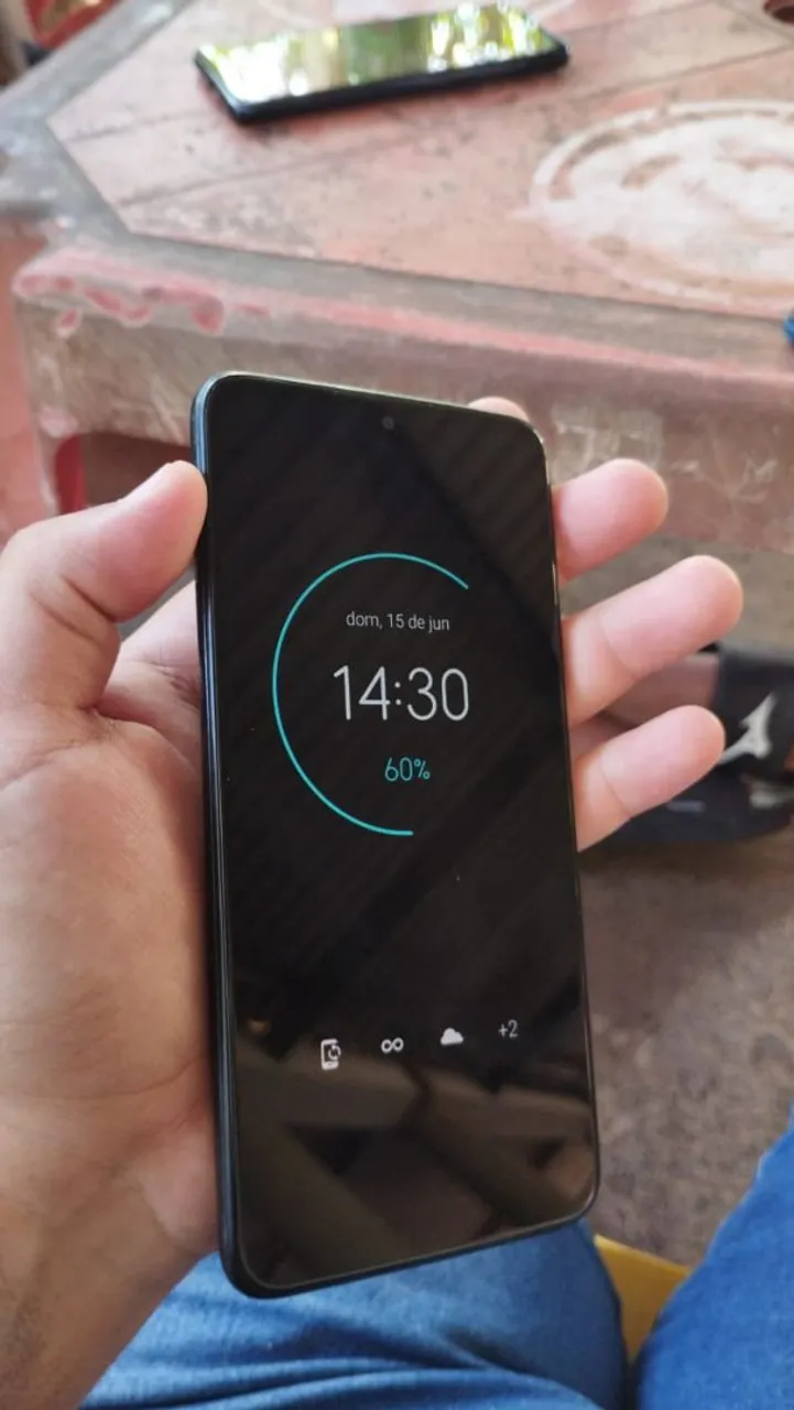 Moto g8 play