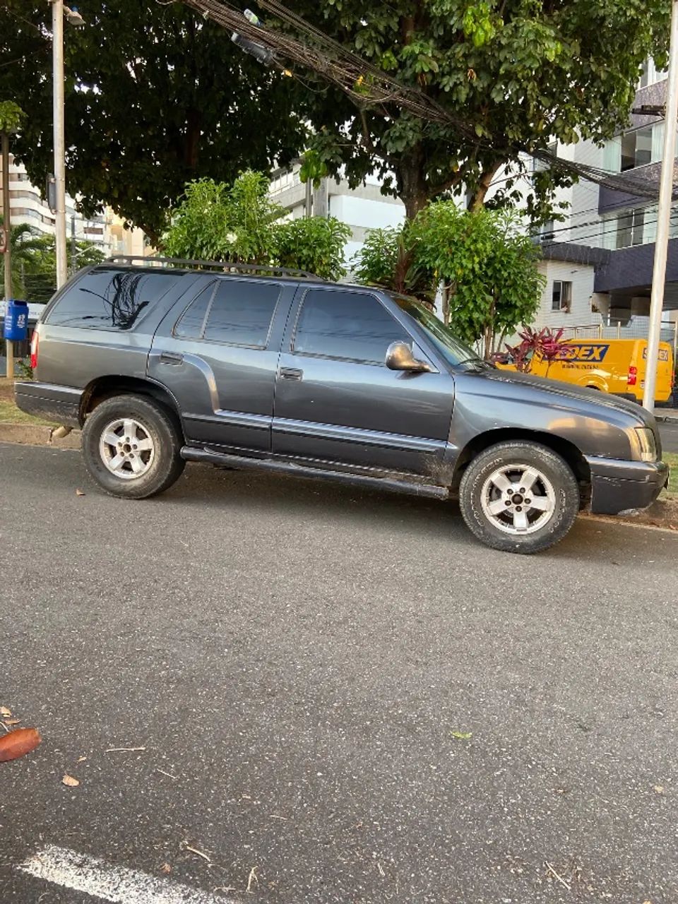 Vendo ou troco essa Blazer 2005/ $= 18.500 reais  - Foto 5