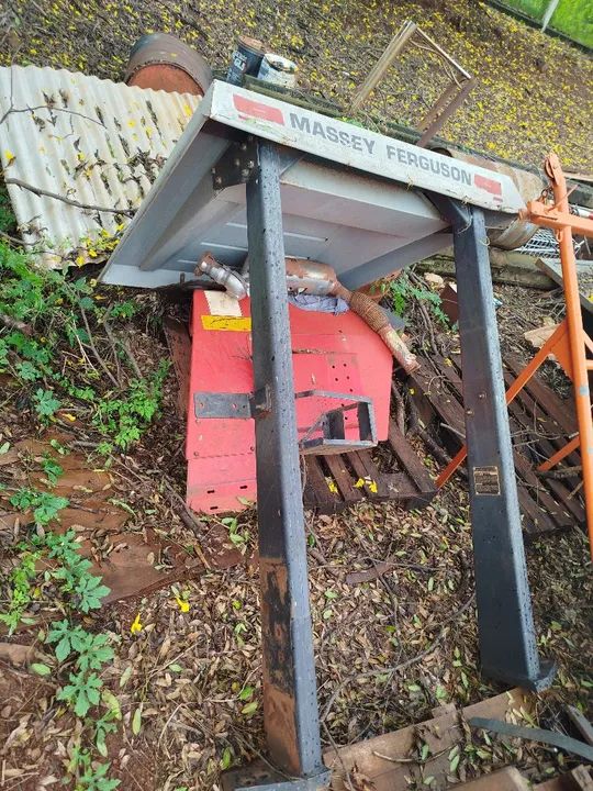 Capota e par de paralamas Trator Massey Ferguson 292