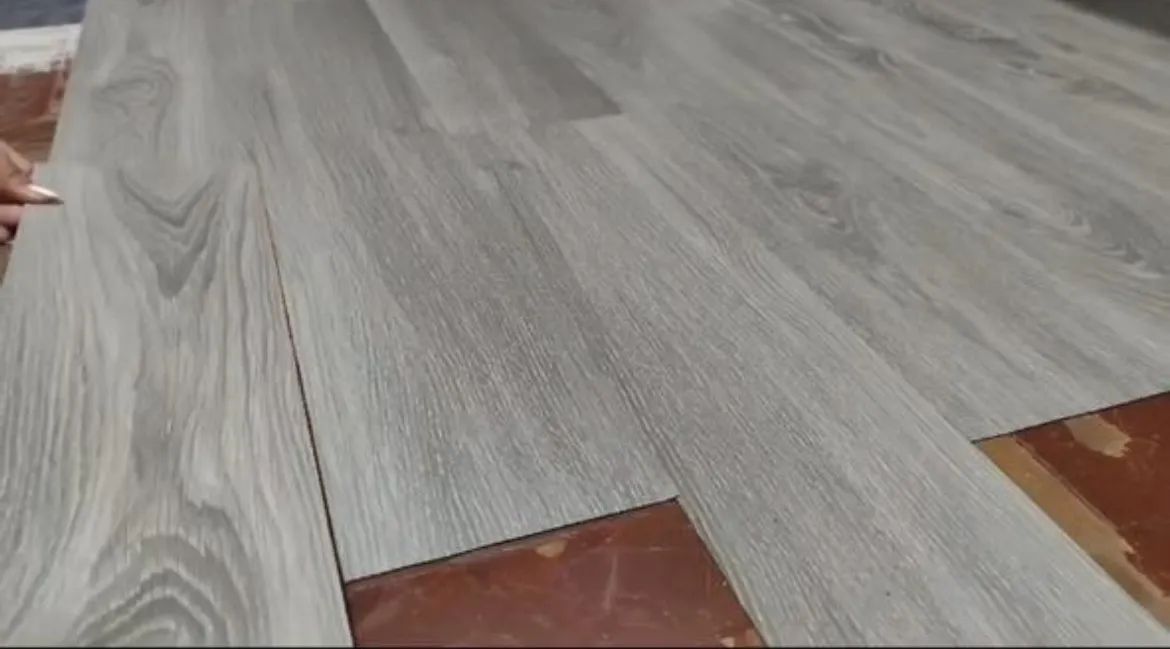 Piso Vinilico Adesivo 36 pcs 5m2