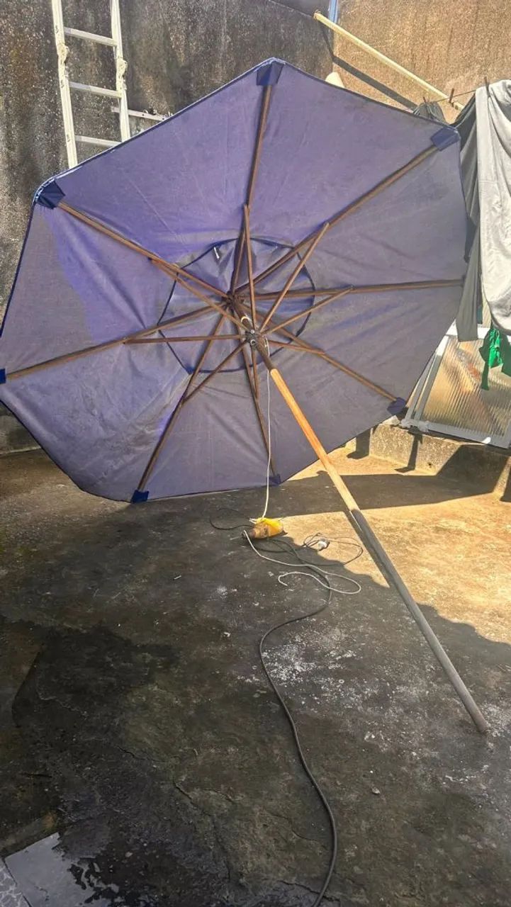 Guarda-Sol de Jardim Usado