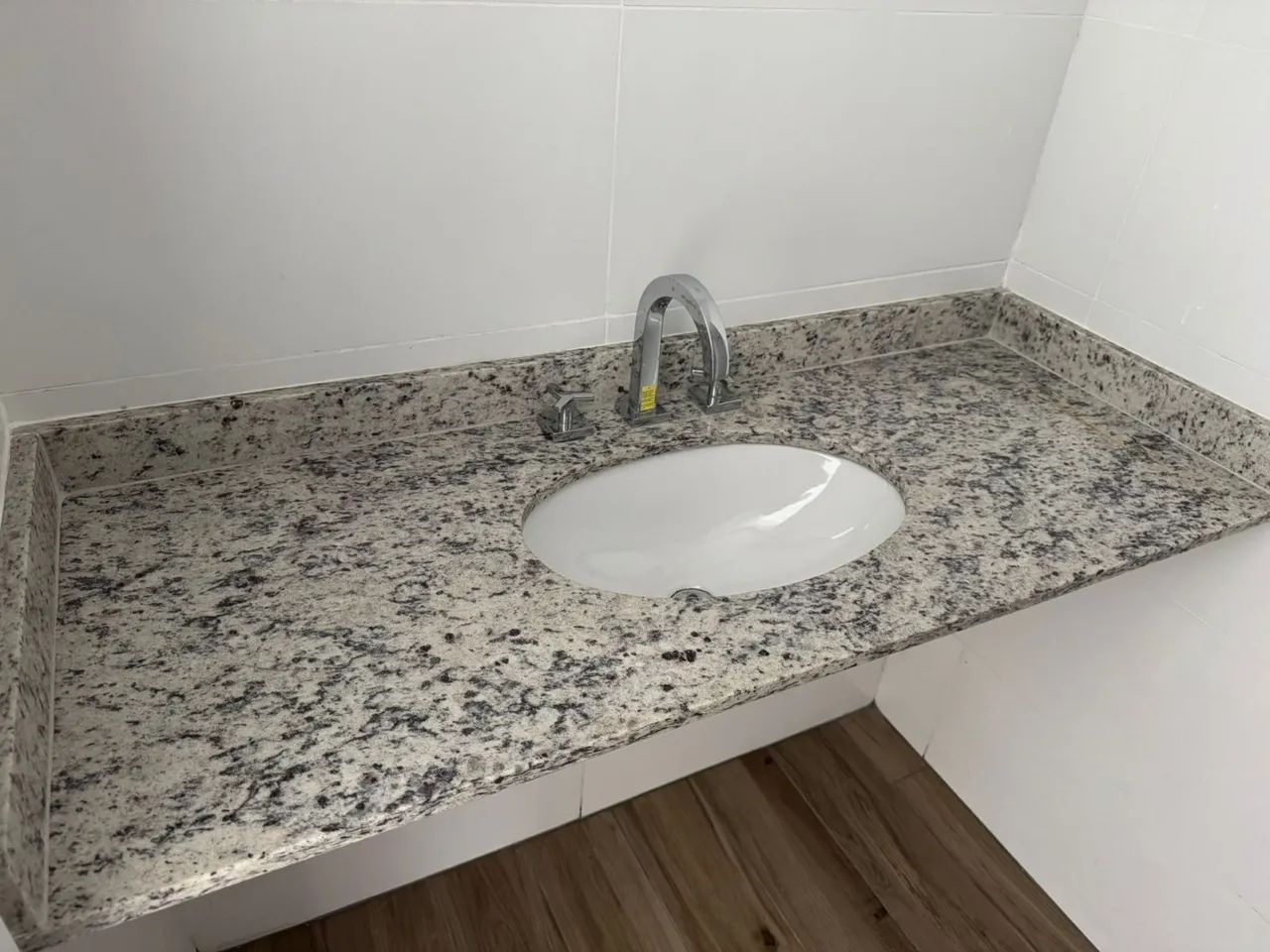 Pia de granito para banheiro 