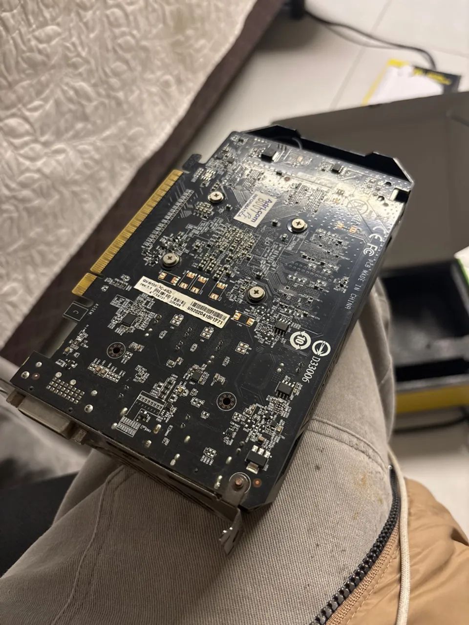 Placa de Vídeo Gigabyte com duas ventoinhas - Foto 4