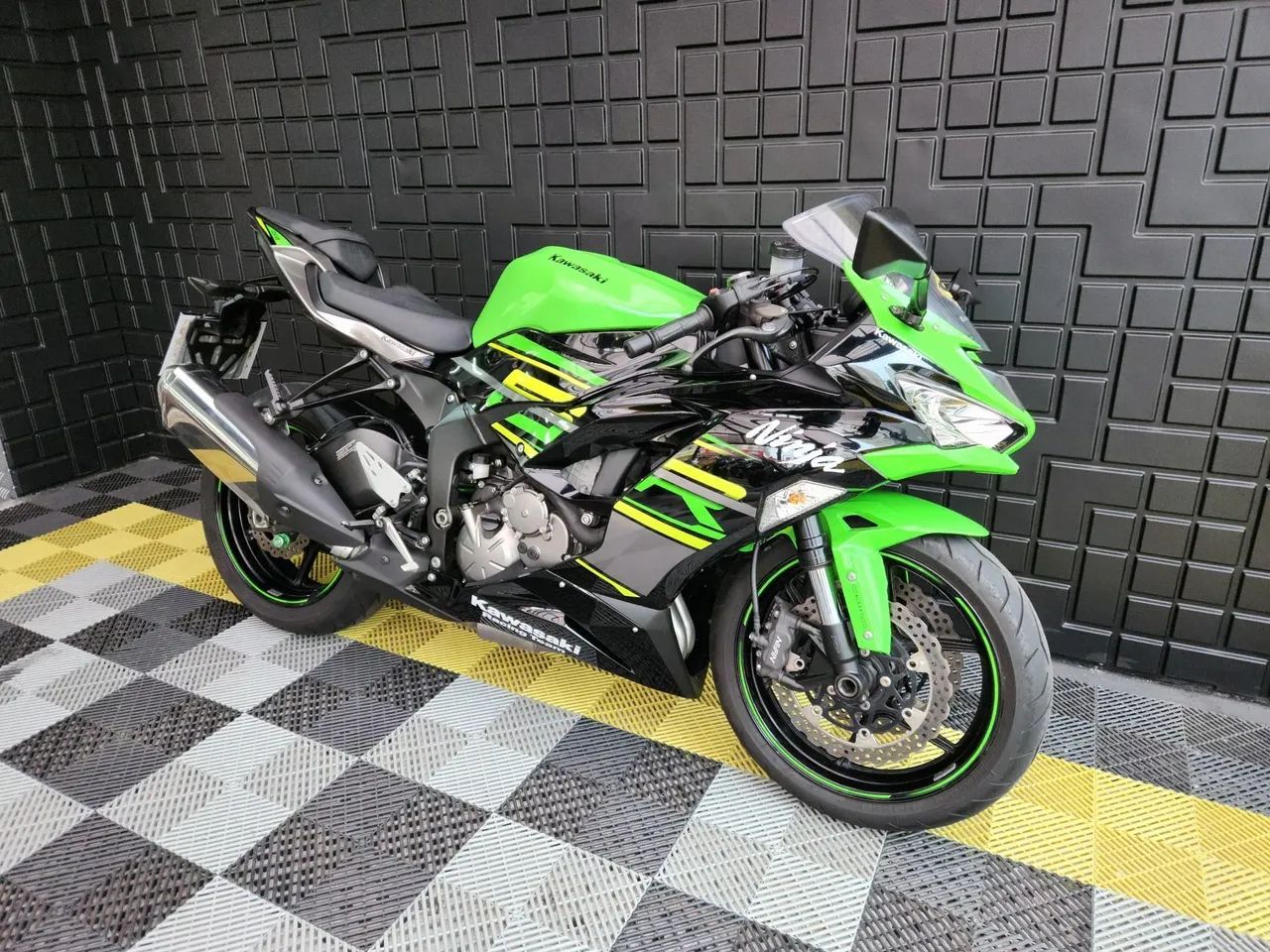 Na2様 Kawasaki Z650 S 2026: design agressivo e painel TFT conectado