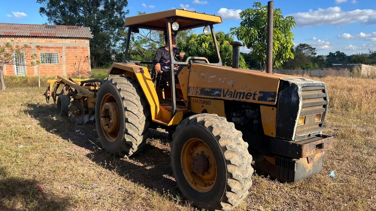 Trator Valmet 985 4x4 Turbo - Foto 2