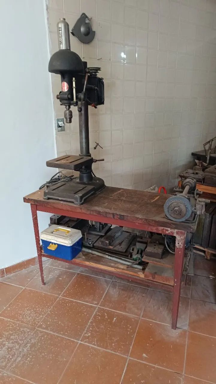 Furadeira de Bancada Industrial