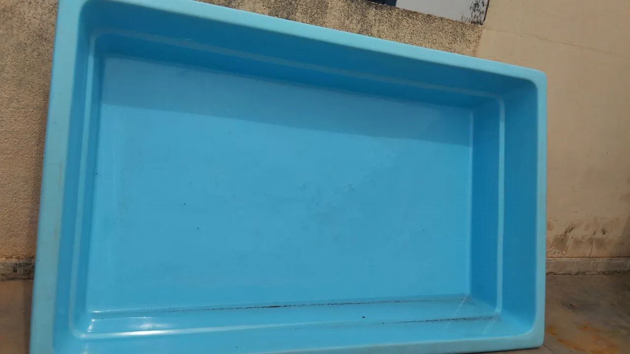 Piscina de fibra 2500 LT 1000 reais  - Foto 2