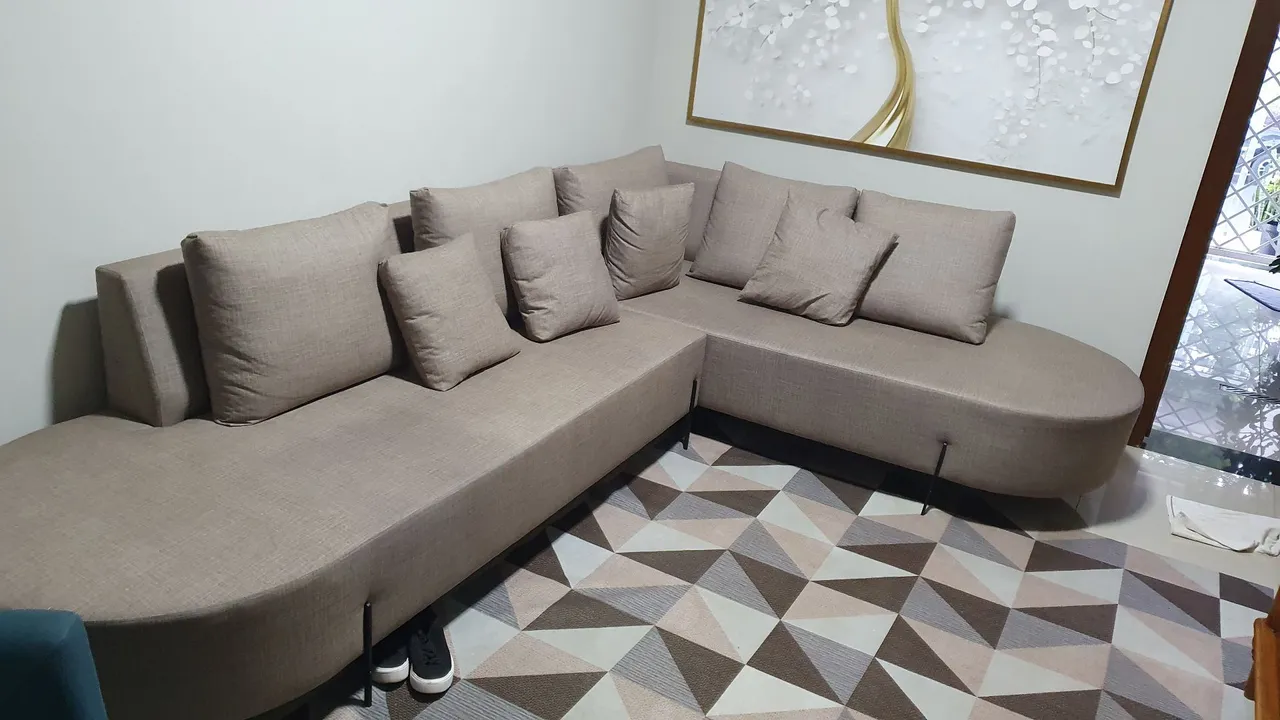 Vendo sofá Trevisan 6 meses de uso .