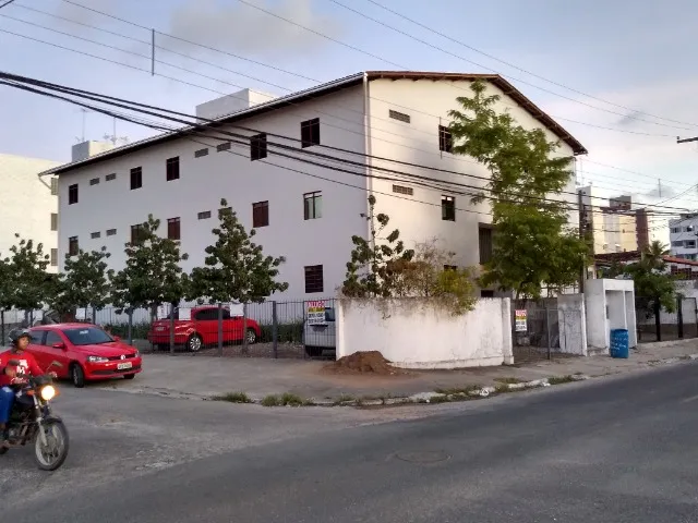 Kitinete nos Bancários