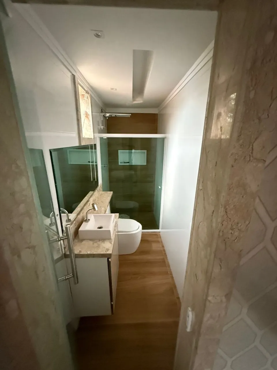 Casa reformada, só alugar e morar