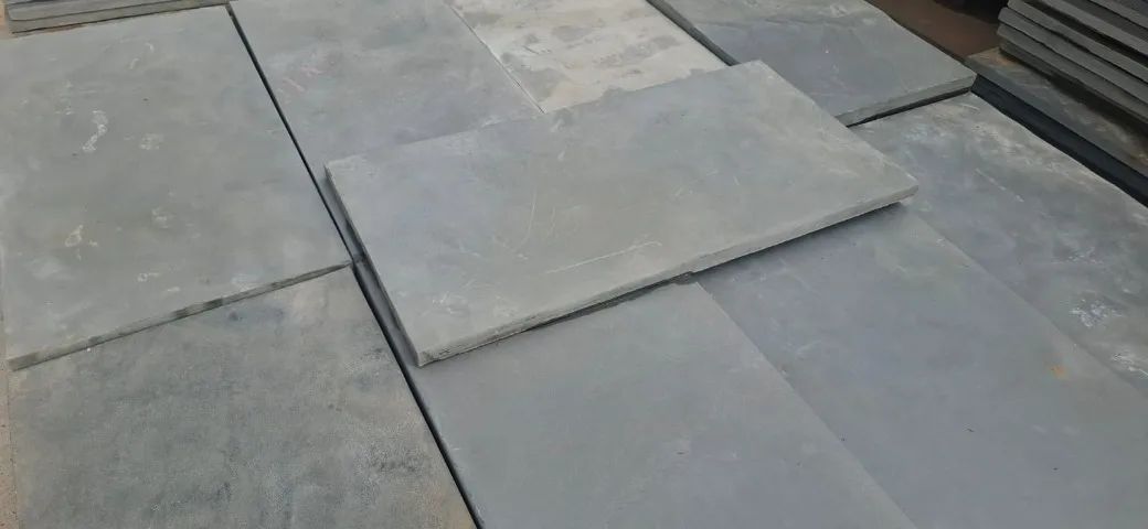 Pedra pisante de grama peça 30X60 cm