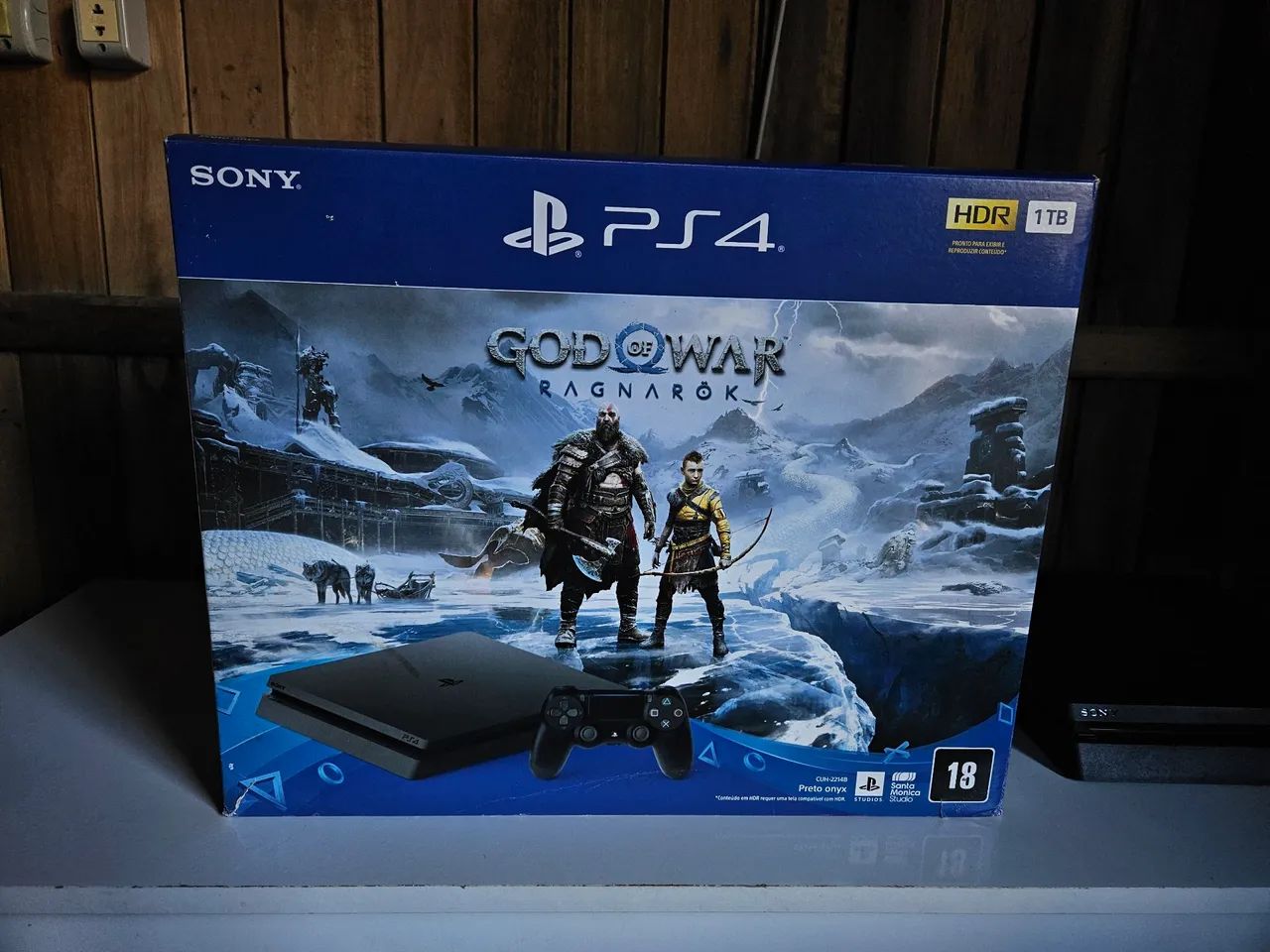 PlayStation 4 Slim 1TB + 2 Controles + Caixa Original - Ótimo Estado - Foto 5