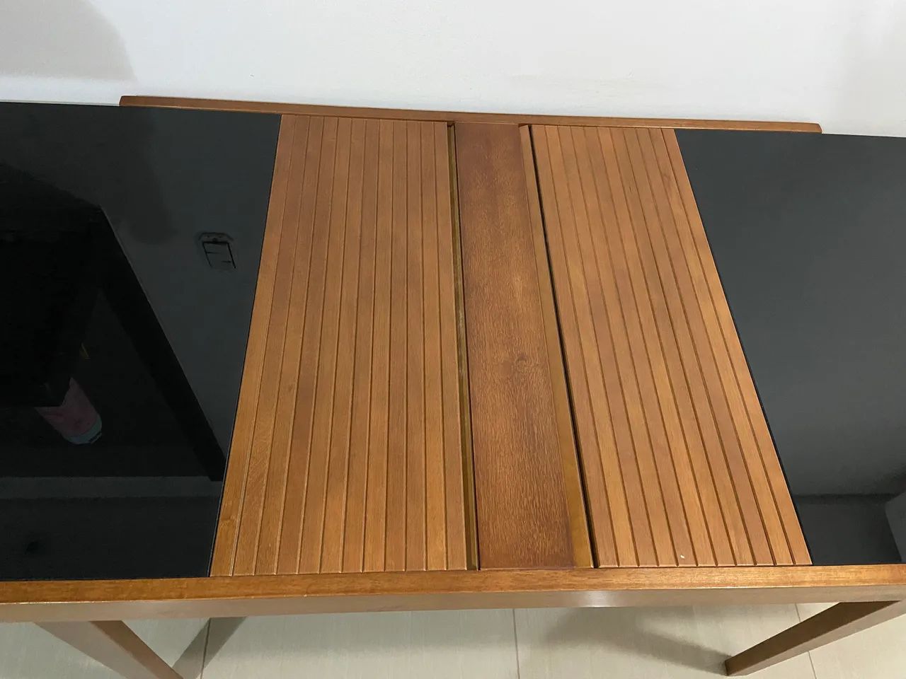 Mesa retrátil - madeira e vidro 64861558279682120