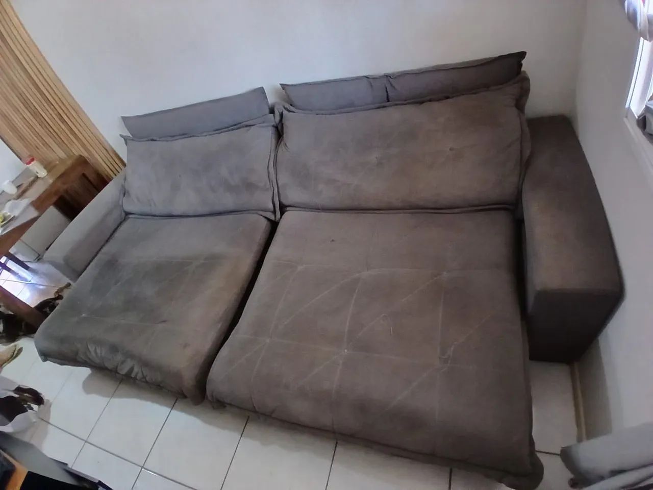 Vendo sofá 6 lugares R$ 800.0065746292887043123