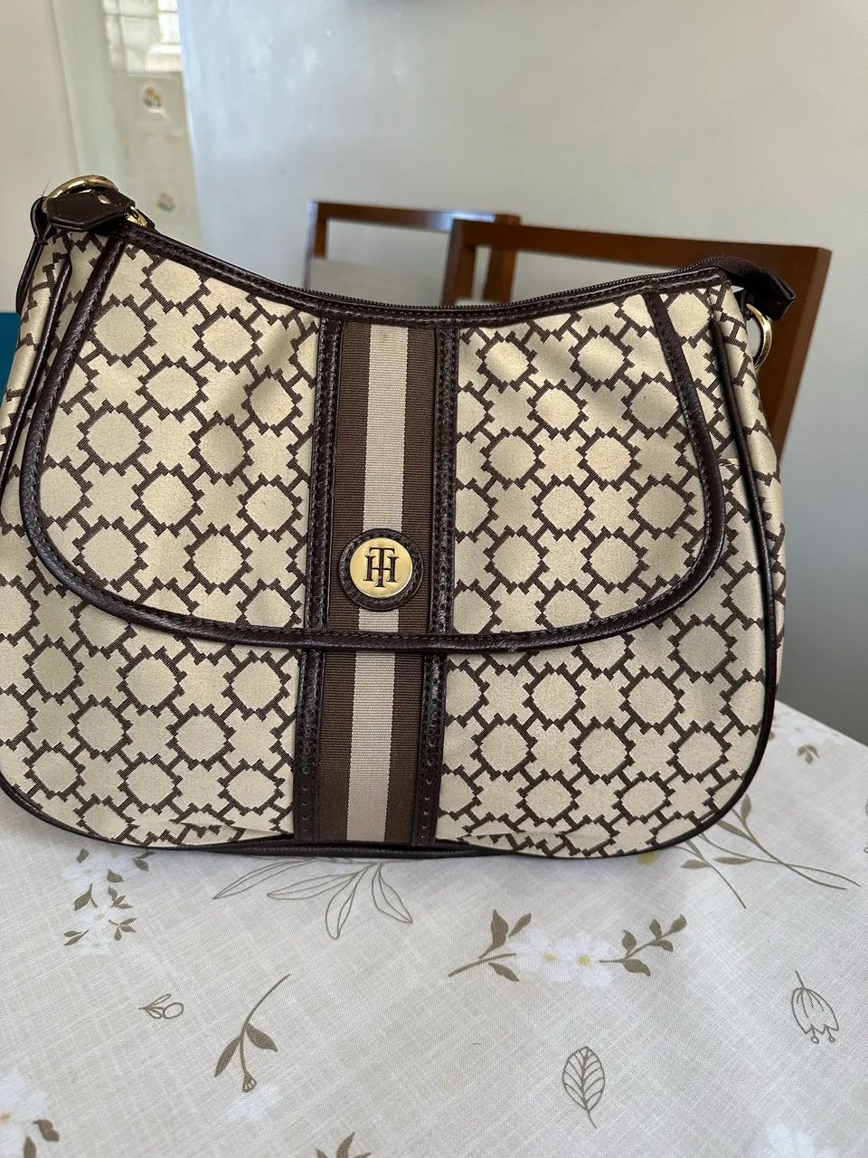Bolsa Tommy original semi nova - Foto 2