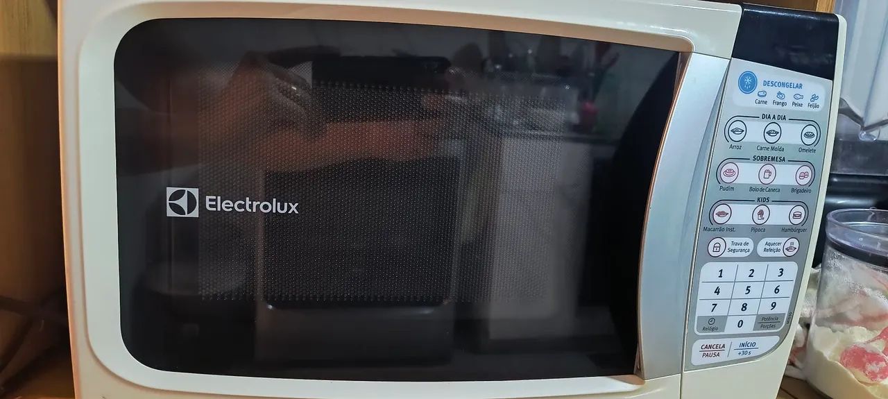 Microondas Eletrolux | 20 Litros - Foto 3