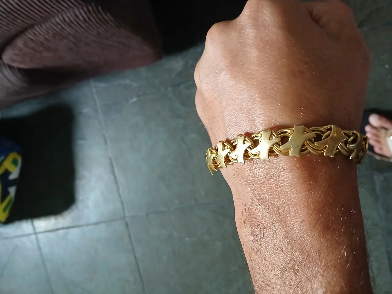 Vendo linda pulseira de moeda antiga  - Foto 2