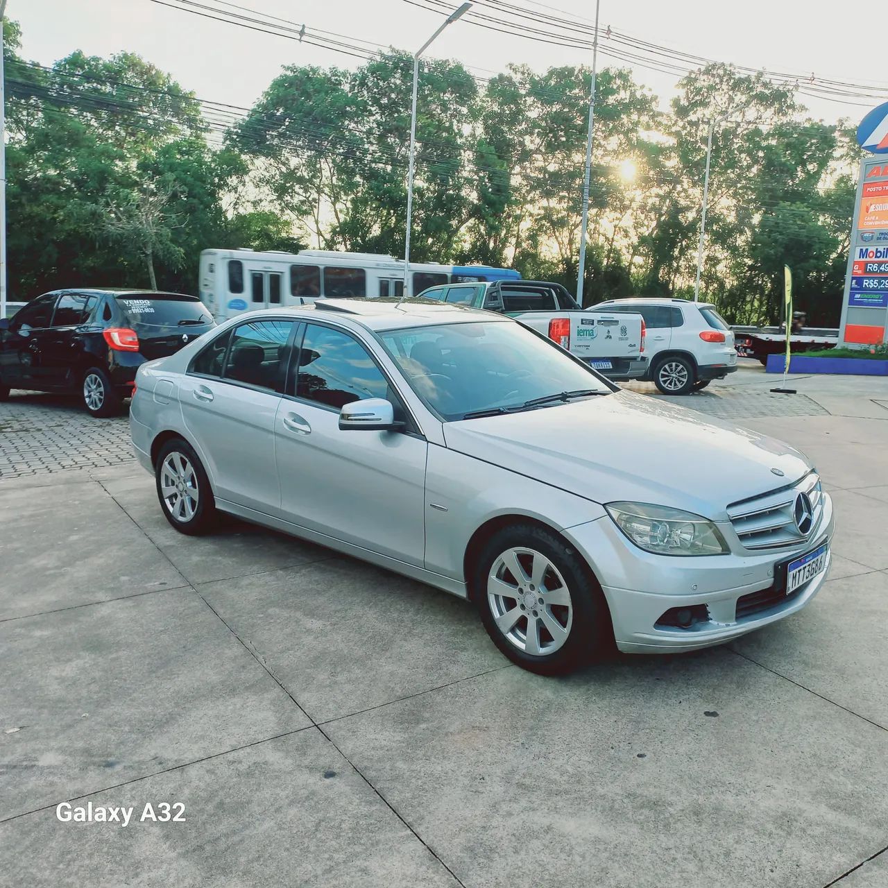 Mercedes-Benz C-180 KOMPRESSOR CLASSIC 1.6 16V AUT. 2011