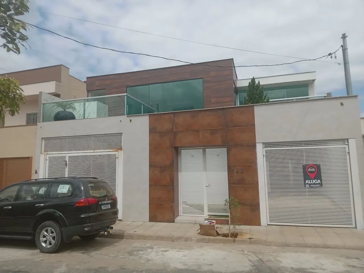Aluga c 2 piscinas casa no Cariru Ipatinga 