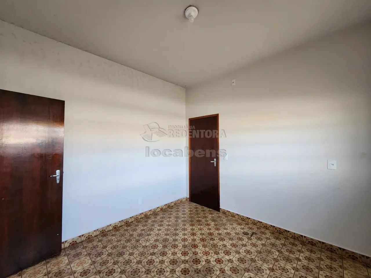 Casa com 03 dormitórios na Vila Angelica - Foto 5