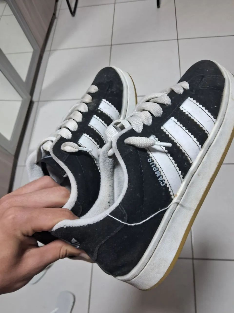 Adidas campus